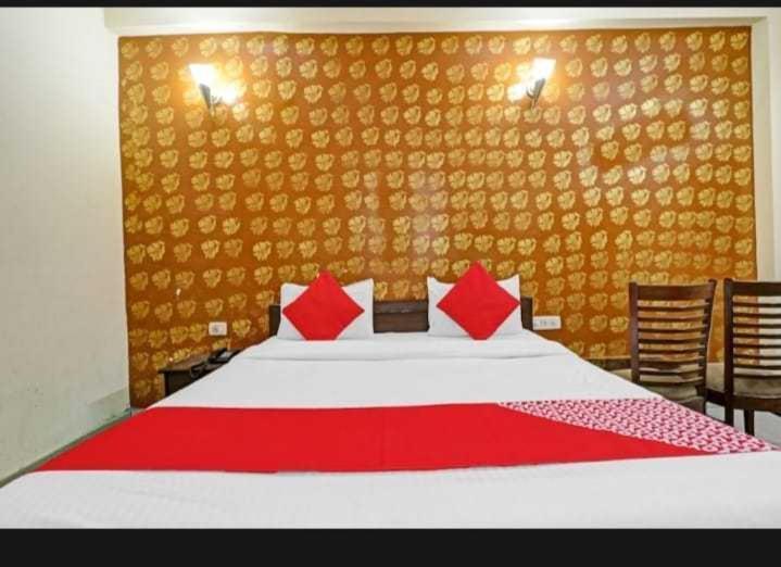 Super Hotel O Global New Delhi Bagian luar foto