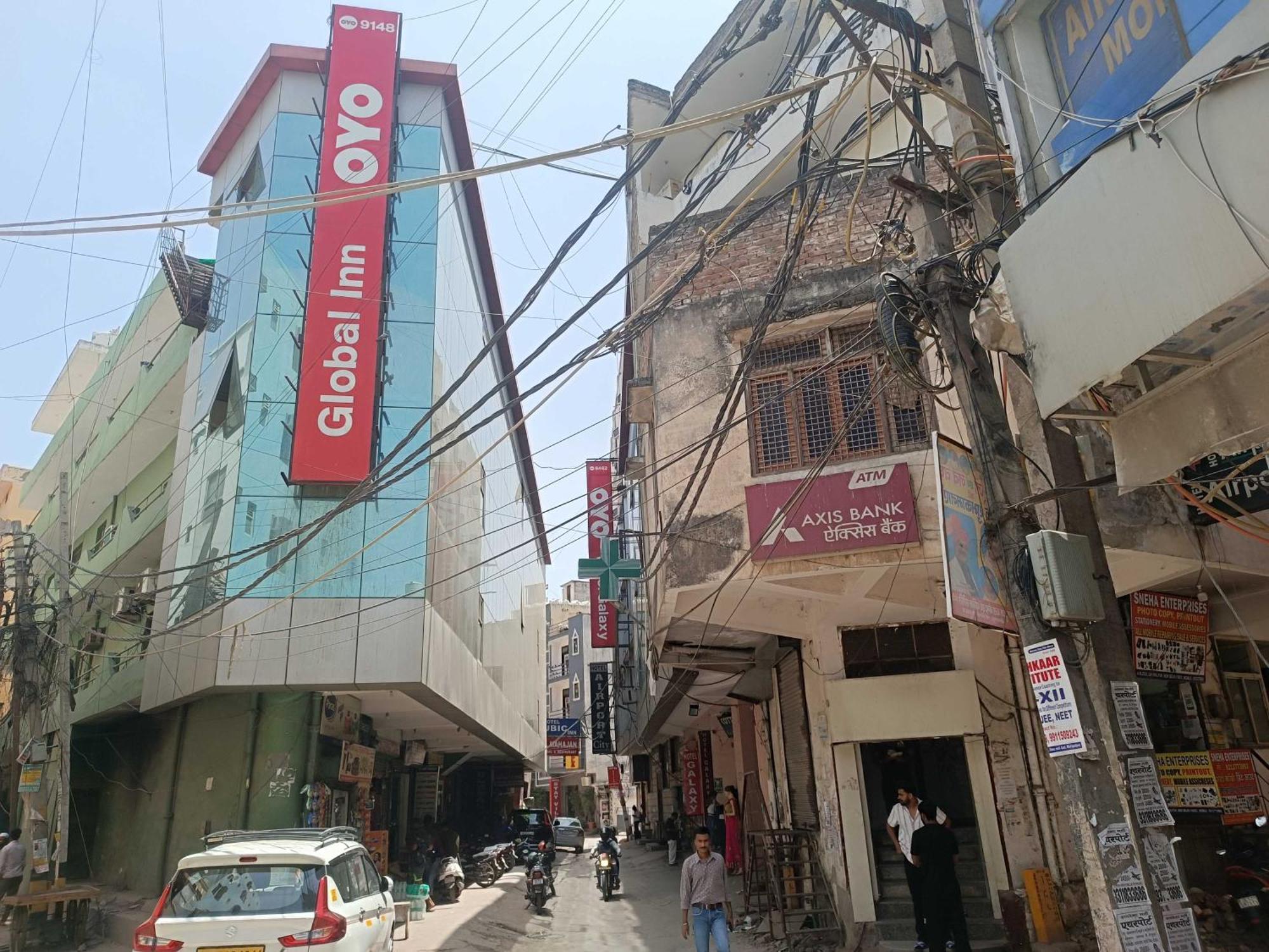Super Hotel O Global New Delhi Bagian luar foto