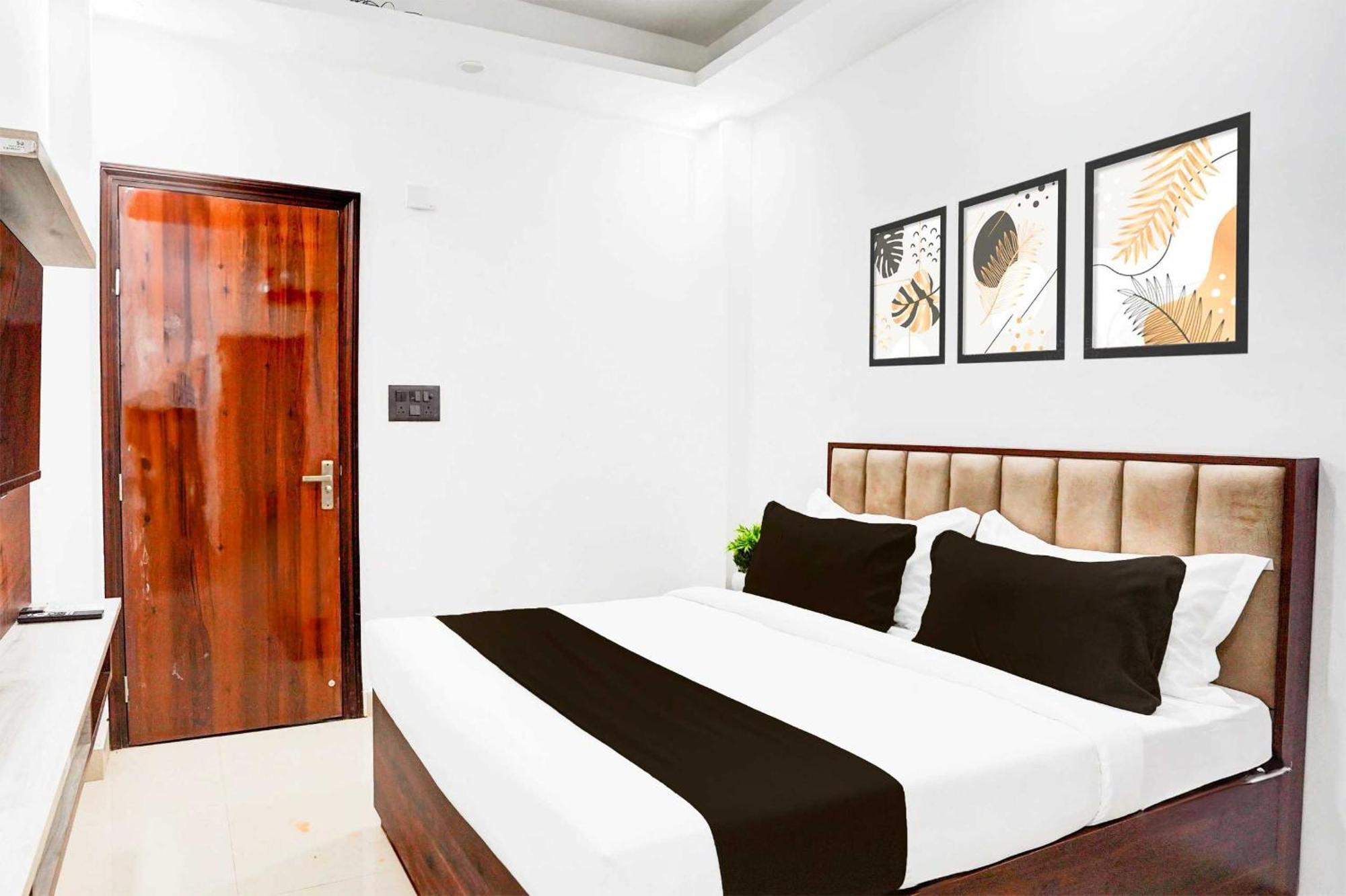Super Hotel O Global New Delhi Bagian luar foto