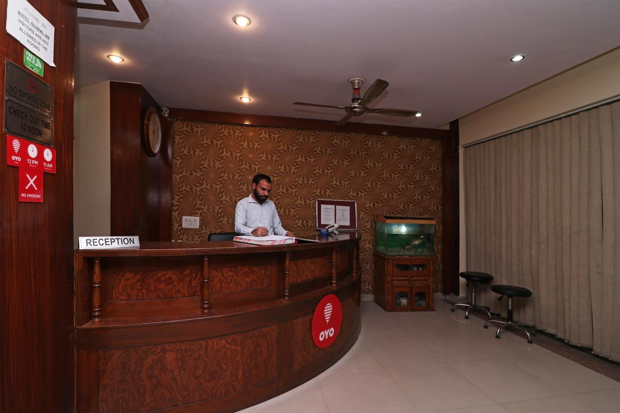 Super Hotel O Global New Delhi Bagian luar foto