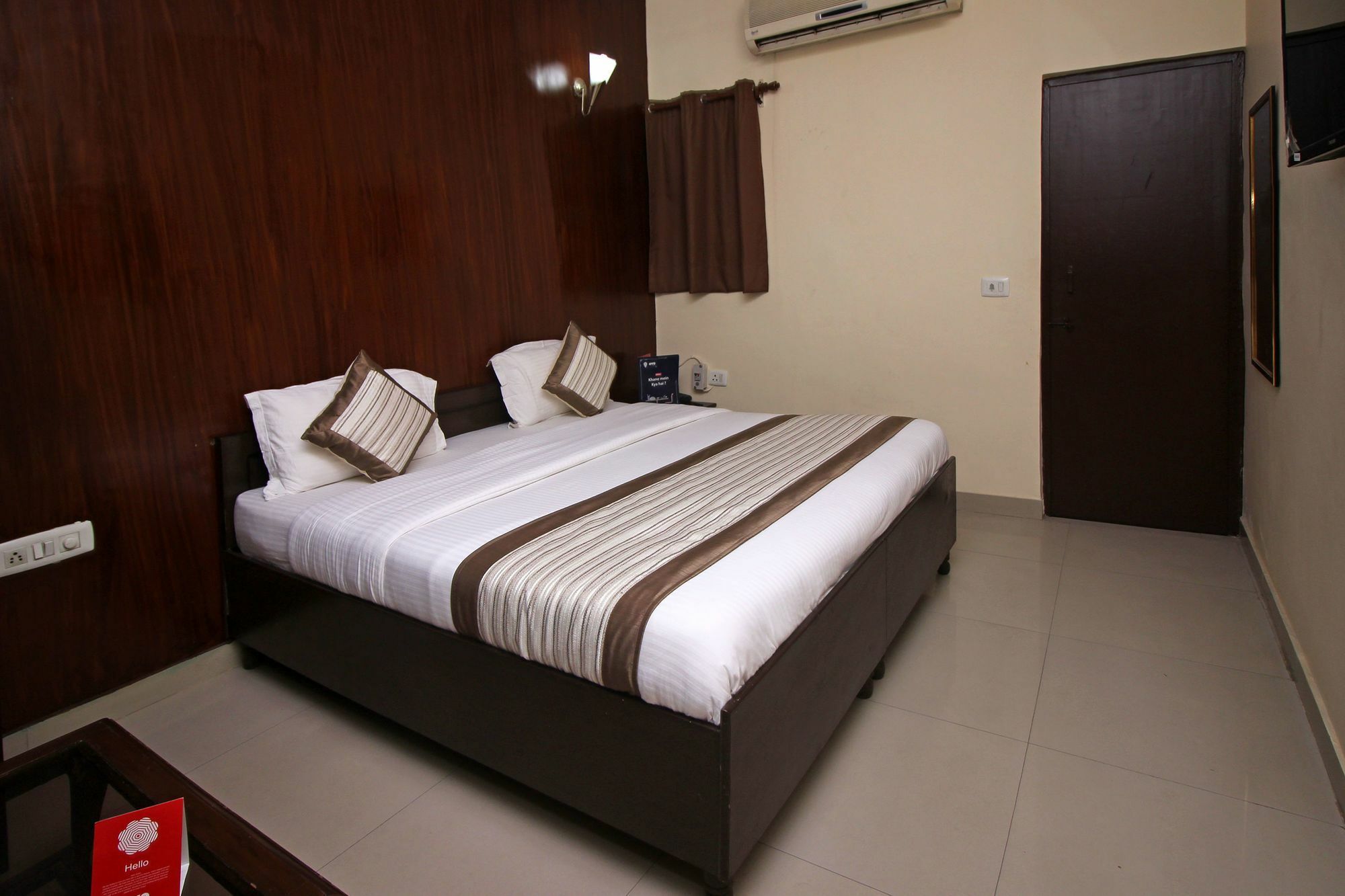 Super Hotel O Global New Delhi Bagian luar foto